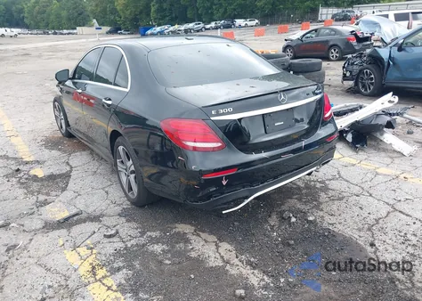 2018 Mercedes-Benz E 300 4Matic из США, поврежденный, VIN WDDZF4KB6JA443377